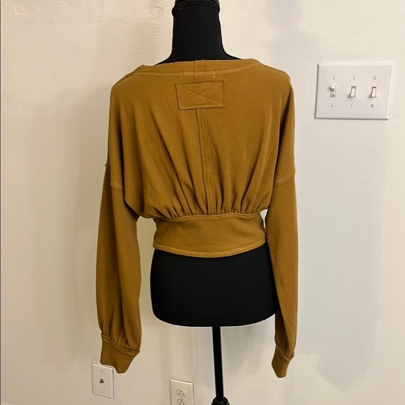We The Free Neutral Mustard Long Sleeve Crop Knit Top - Picture 4 of 9
